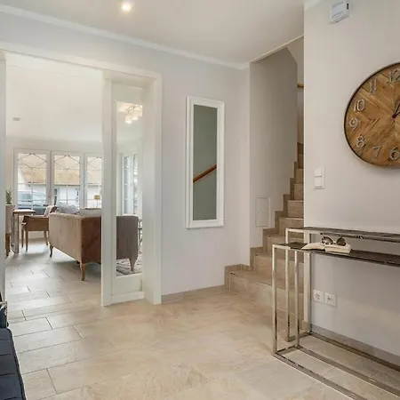 In With Swimming Pool * Zingst