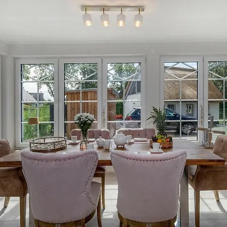 Feriehus In With Swimming Pool