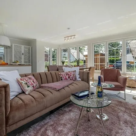 Feriehus In With Swimming Pool