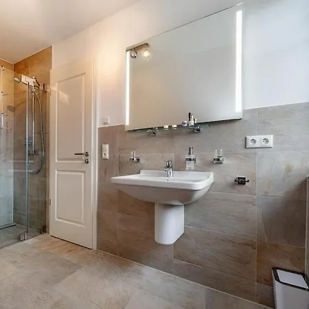 Feriehus In With Swimming Pool