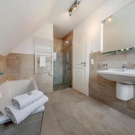 In With Swimming Pool Feriehus *