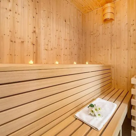 In With Swimming Pool Feriehus *