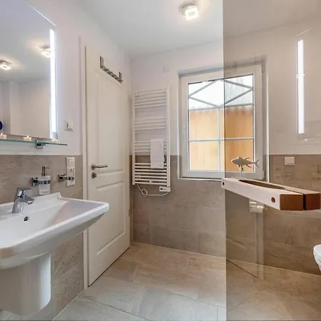 In With Swimming Pool *